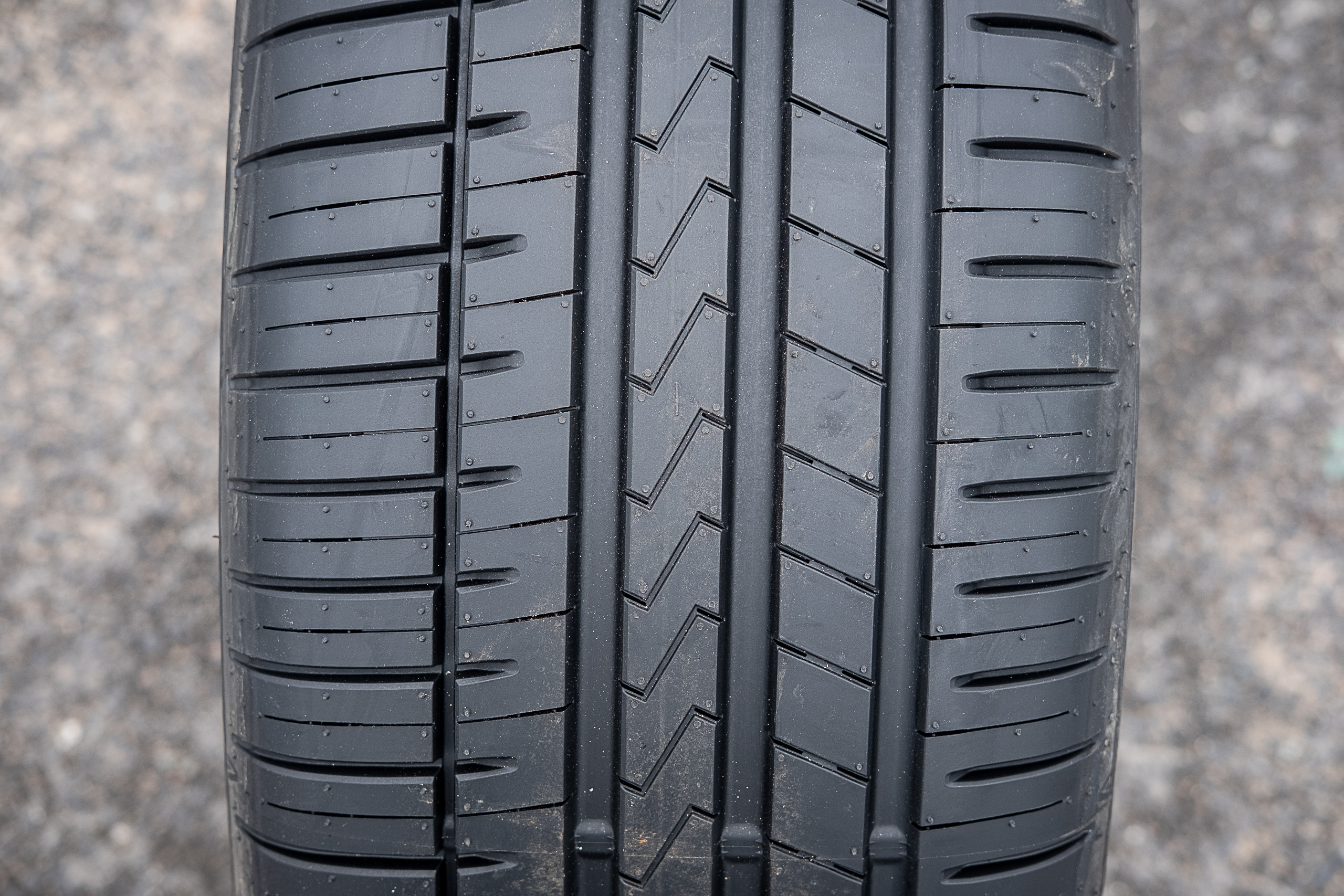 Falken AZENIS FK510 SUV 2/3